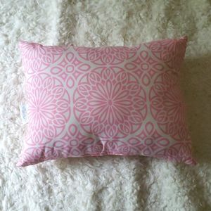 nicole miller • pink pillow